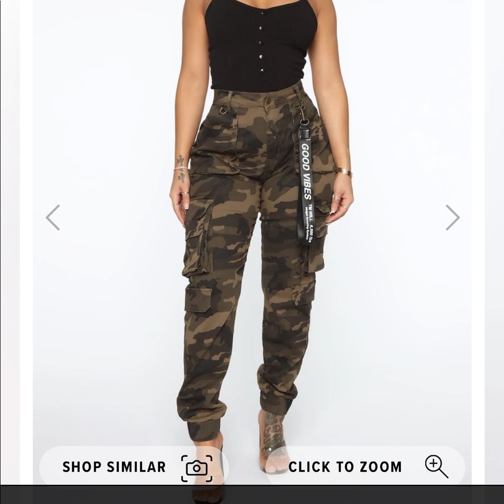 Camouflage cargo joggers